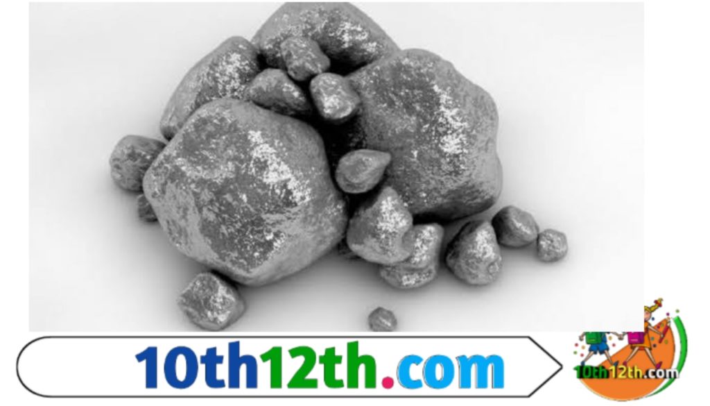 “वह तत्व जिनमें धात्विक चमक, आघातवर्ध्यता, तन्यता(ductility), विद्युत व ऊष्मीय चालकता तथा ध्वनिता आदि भौतिक गुण होते हैं, धातु कहलाते हैं।”